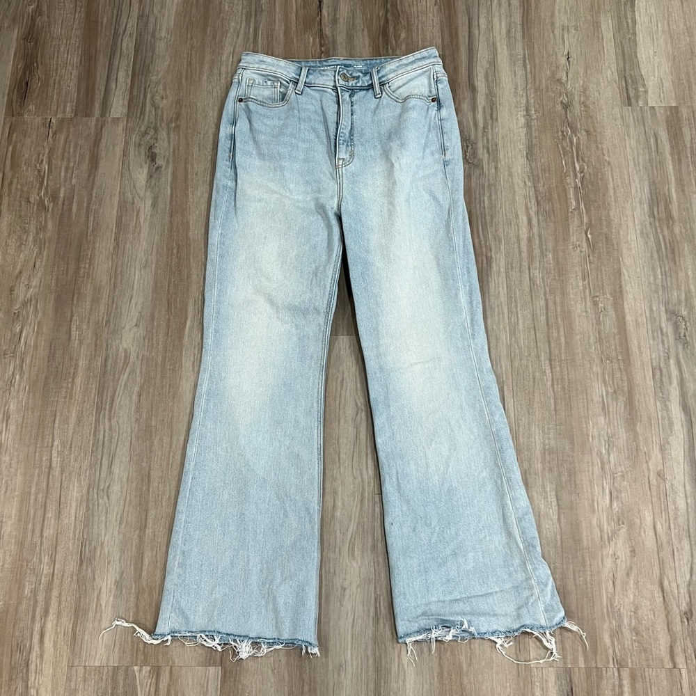 Cutoff Flare Jeans